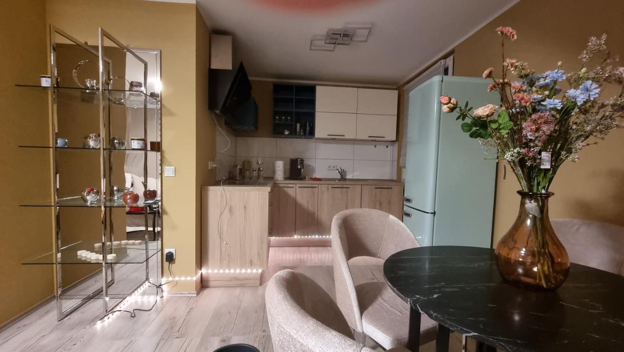 Lovely 2-bedroom Unit In Duesseldorf Tastefully Furnished Düsseldorf