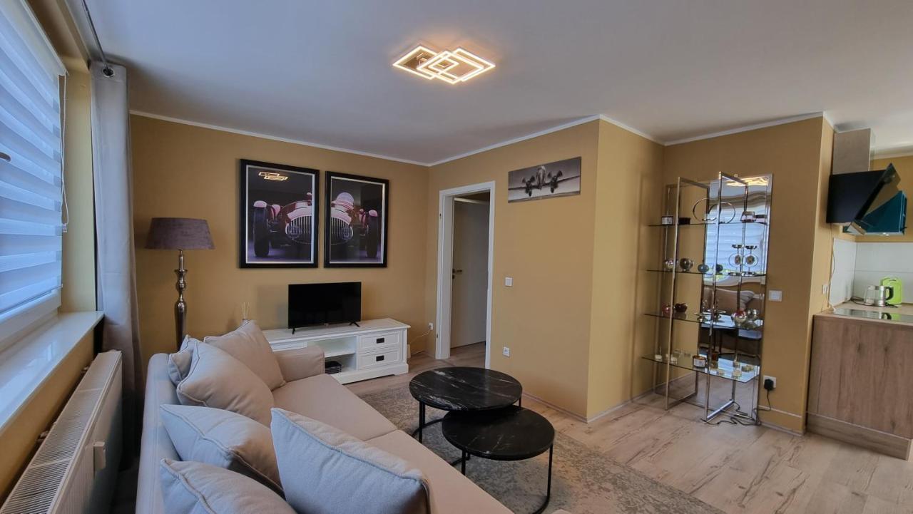 Lovely 2-bedroom Unit In Duesseldorf Tastefully Furnished Apartment Düsseldorf